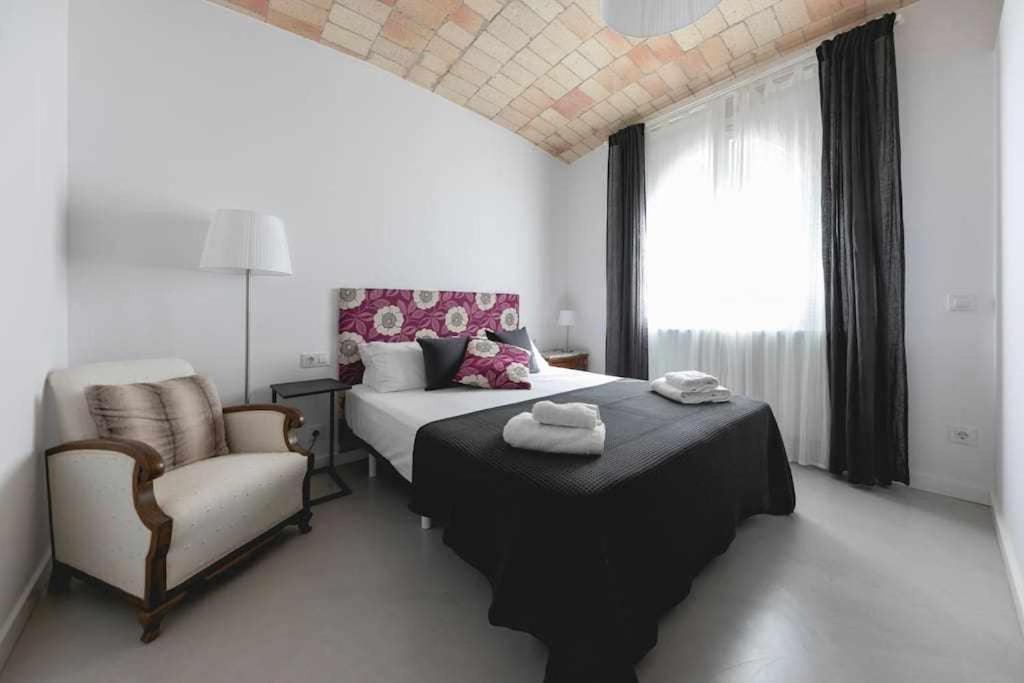 Newly Renovated Room W Pool & Bikeparking Girona Bagian luar foto