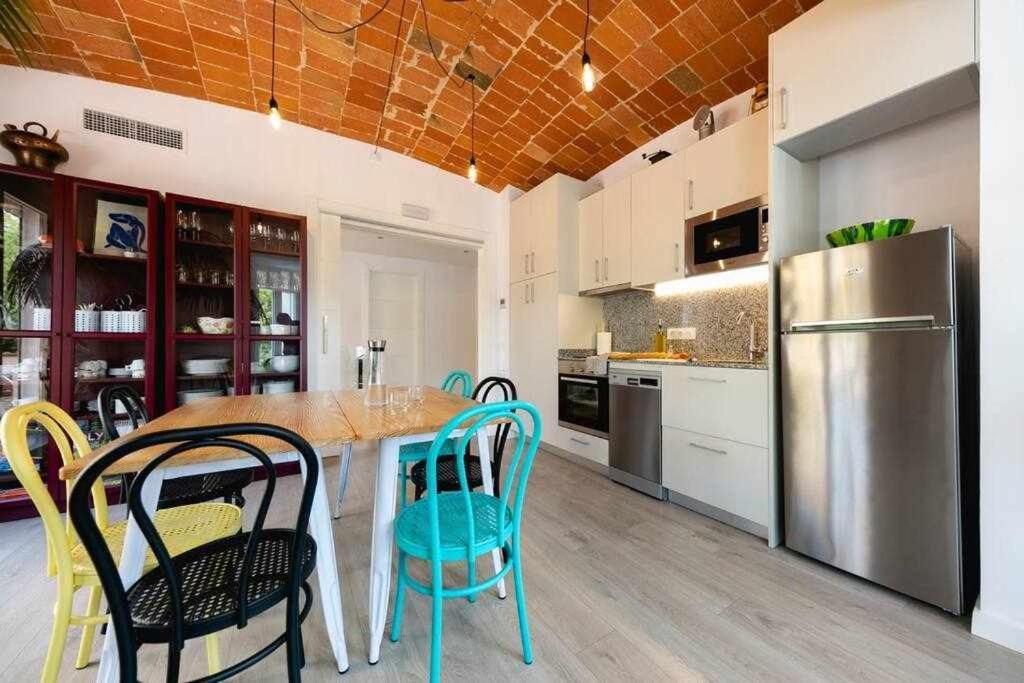 Newly Renovated Room W Pool & Bikeparking Girona Bagian luar foto