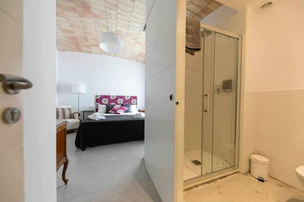 Newly Renovated Room W Pool & Bikeparking Girona Bagian luar foto