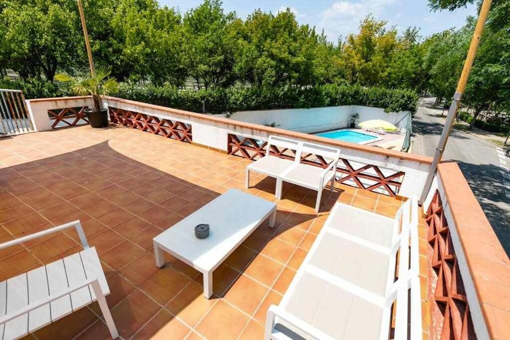 Newly Renovated Room W Pool & Bikeparking Girona Bagian luar foto