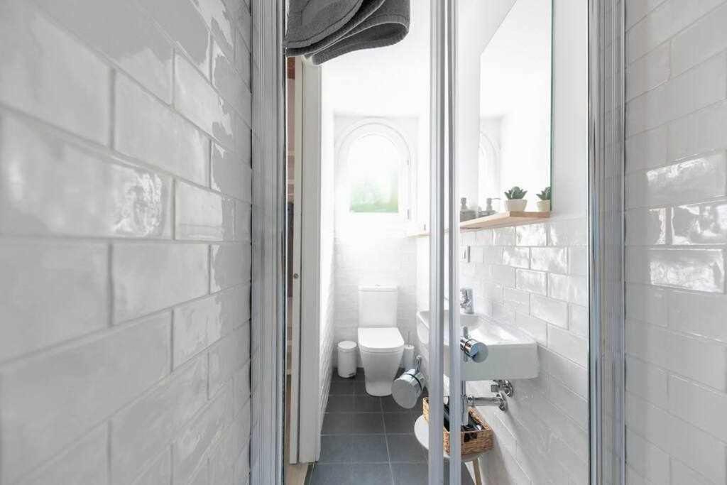 Newly Renovated Room W Pool & Bikeparking Girona Ruang foto