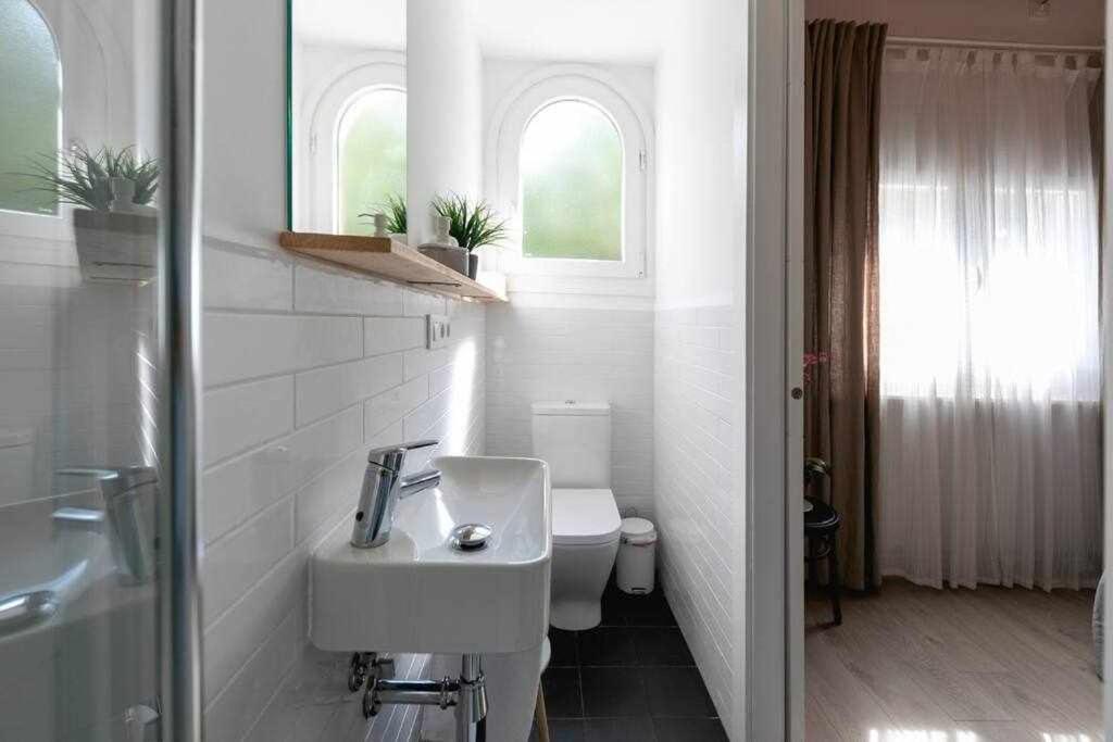 Newly Renovated Room W Pool & Bikeparking Girona Ruang foto